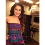 Shraddha Kapoor Instagram – Ready, steady, smile! Before going on stage 😊