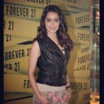 Shraddha Kapoor Instagram – Loving my new biker jacket #forever21 #mumbai