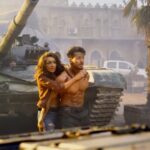 Shraddha Kapoor Instagram – A sneak peek to one of the most difficult action scenes. Shooting with tanks and choppers was a whole new experience. Making it the most challenging part of the movie. Catch #SajidNadiadwala’s #Baaghi3 in cinemas tomorrow.
.
.
@tigerjackieshroff @riteishd @khan_ahmedasas @wardakhannadiadwala @foxstarhindi @nadiadwalagrandson