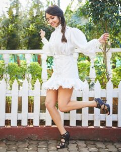 Shraddha Kapoor Instagram - 🌻