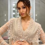 Shraddha Kapoor Instagram - India at the #Expo2020 countdown last night💫 Outfit @taruntahiliani Earrings @gehnajewellers1 Styled by @tanghavri with @ekkta_shah Make up @shraddha.naik Hair @priyanka.s.borkar Managed by @jinal.jj