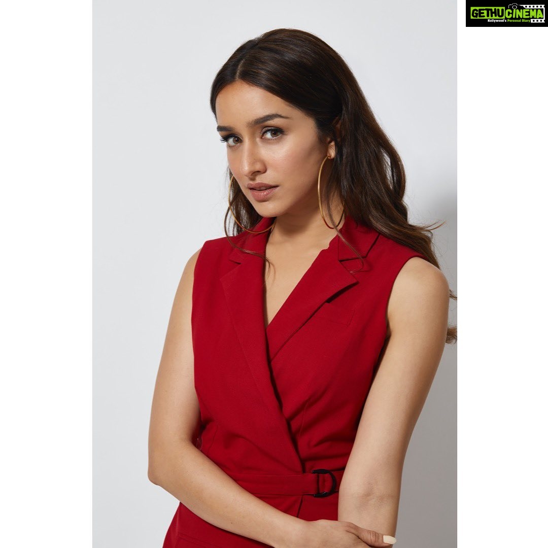 Shraddha Kapoor Instagram - 📸 @tianakamtephotography outfit @notebook.official earrings @misho_designs styled by @tanghavri assisted by @ekkta_shah make up @shraddha.naik hair @florianhurel Managed by @jinal.jj
