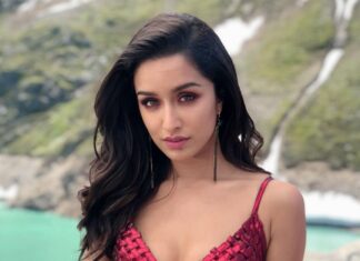 Shraddha Kapoor Instagram - #EnniSoni #SAAHO styled by @leepakshiellawadi assisted by @snehagajula007 outfit by @officialswapnilshinde make up @shraddha.naik hair @rohan_jagtap_ @menonnikita ❤️ #SaahoOn30thAugust