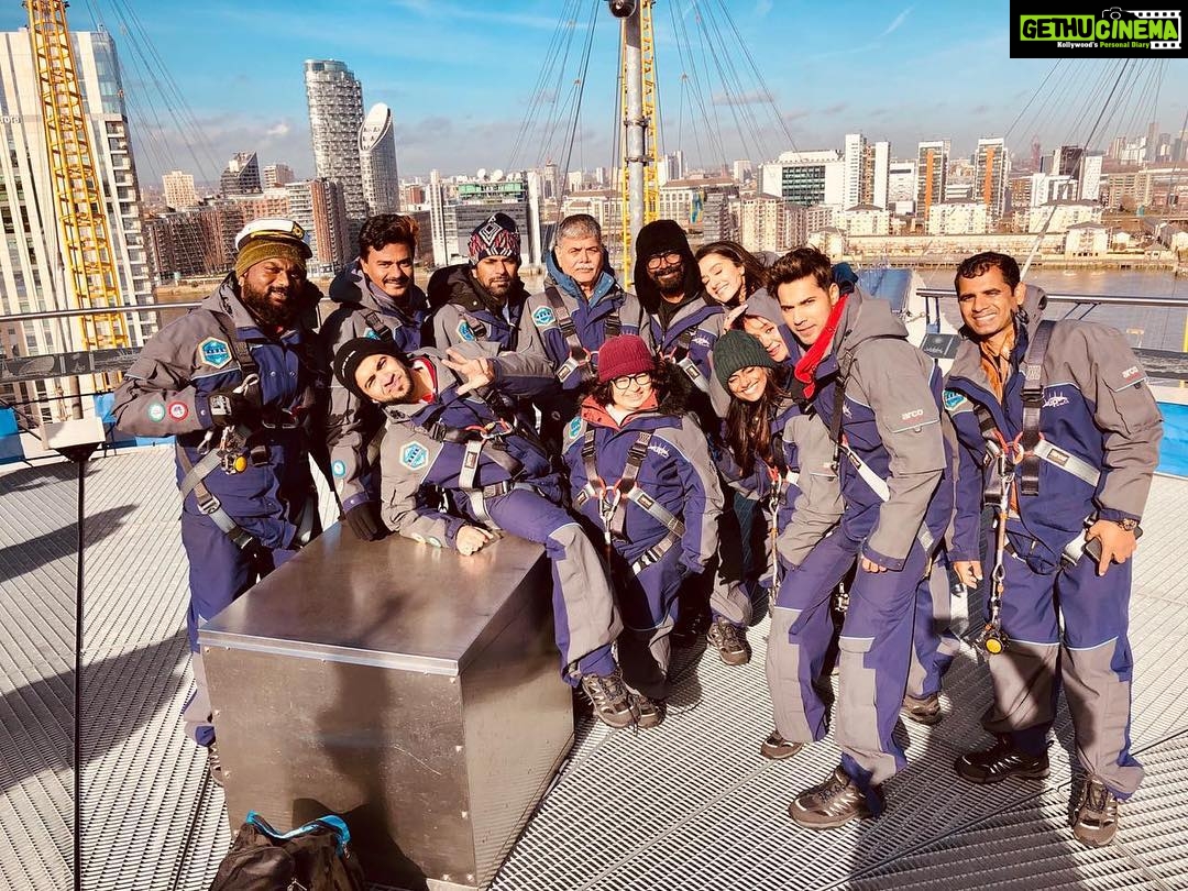 Shraddha Kapoor Instagram - This is us on top of the 02 arena! We had to climb up & then @varundvn & I had to remove all this gear & of course shoot in the freezing cold. P.S - my outfit was shorts & a crop top 😂🥶 @remodsouza @lizelleremodsouza @iamkrutimahesh @rahuldid @rajupaswan3gmail.com_ @prachityagi #WillDoAlmostAnythingForMyPassion #StreetDancer3D #LondonSched