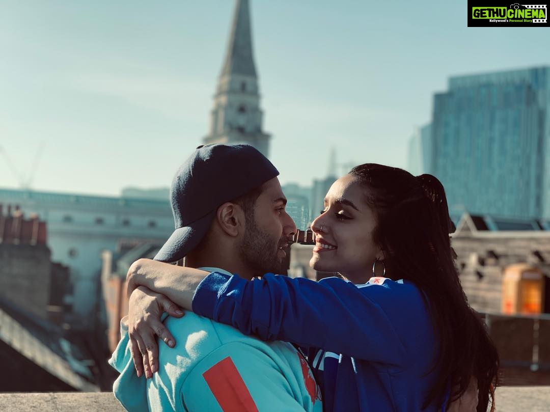 Shraddha Kapoor Instagram - Happy Valentine’s Day! With love from us Street Dancers 💃🏻❤️🇬🇧🇮🇳
