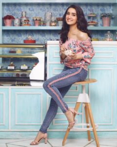Shraddha Kapoor Instagram - 🌸 @2bmeindia