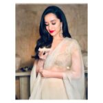 Shraddha Kapoor Instagram – 💫 thank you again & again @abujanisandeepkhosla for dressing me 😘