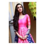 Shraddha Kapoor Instagram – #STREE 
10 days to go 👻 
Styled by @tanghavri 
Make up @shaanmu 
Hair @menonnikita