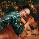 Shraddha Kapoor Instagram - Nothing like a furry-fluffy hug from a pet-friend 🐕 to de- stress after a crazy day. @VogueEyewear frames #ShowYourVogue #VogueEyewear