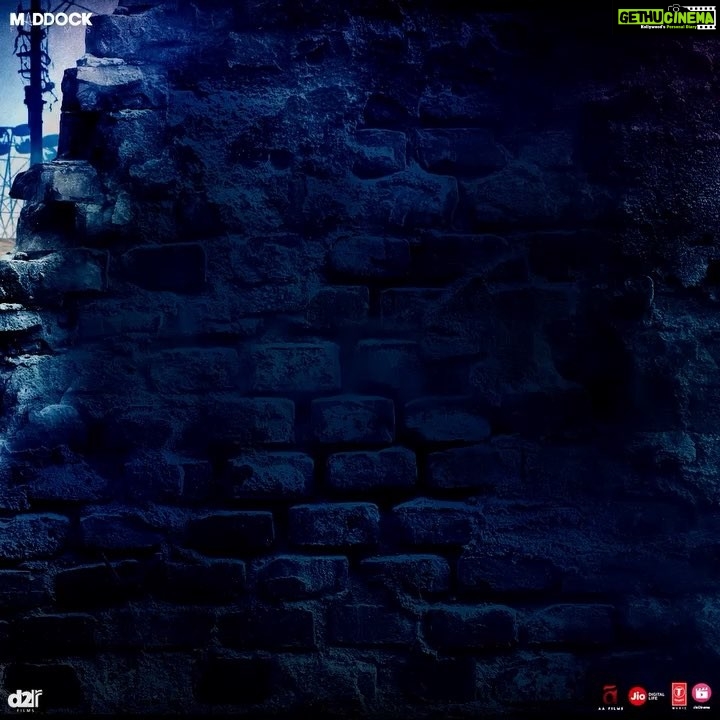 Shraddha Kapoor Instagram - #Stree has already sent chills down the spine of 27M+ people! Have you watched the #StreeTrailer yet? Link in bio! @Rajkummar_Rao #DineshVijan @amarkaushik @pankajtri3 @Aparshakti_khurana @nowitsabhi @maddockfilms #D2RFilms @krishna.dk @rajanddk @officialjiocinema @tseries.official