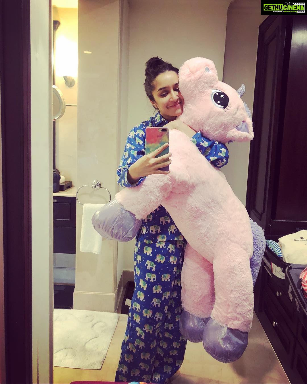Shraddha Kapoor Instagram - It was love at first sight 🤷🏻♀️ #IMaybeObsessedWithUnicorns #PJsAndCuddles