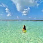 Shraddha Kapoor Instagram - The songs of the ocean 😍🧜🏻‍♀️🏝💜 @makeplansholidays @barosmaldives Baros Maldives