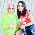 Shraddha Kapoor Instagram - When dreams come true...! Today is going to be 1 of the most special days for me. Met my most favorite actress in the whole world! Waheedaji. She met me with the most beautiful smile...with warmth & kindness exuding from her. So happy 🌈✨❤️