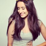 Shraddha Kapoor Instagram - Fruit hair = good hair day!!! #FruitForHair #FruitNourishment Coming soooon ❤️❤️❤️