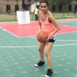 Shraddha Kapoor Instagram - Basketball 101 - how to (NOT) dribble. Video courtesy : @amitthakur_hair #Throwback #HalfGirlfriendShoot ❤️