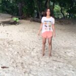 Shraddha Kapoor Instagram – Always do cartwheels. Even if you are bad at doing them….like me!!!!! Video courtesy, baapu 🌴👨‍👩‍👧‍👦🤸🏻‍♀️❤️