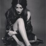 Shruti Haasan Instagram - MOOD 🖤💎🧿 learn about yourself by going inward- love yourself by going inward - when the outside world starts to feel chaotic or uncertain - you get the picture 😁