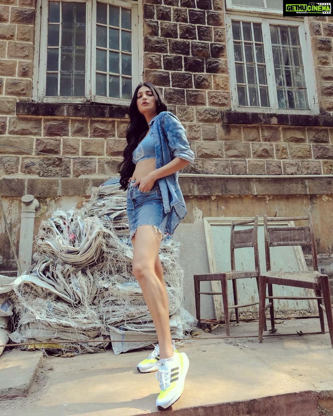 Shruti Haasan - 574.7K Likes - Baby got that bounce now #ultraboost21 @adidasindia šø @sanjaydubeyphotography