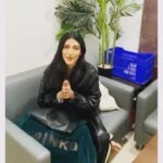 Shruti Haasan Instagram - It's finally time! This Season of Giving, I've been working on an initiative very close to my heart, so we can all come together to spread some festive cheer. I've set up an online charity sale of many of my favourite wardrobe pieces, and it's all now up for grabs at SaltScout.com/DolceVee/ShrutiHaasan! 💕 🛍️ Your purchases will support the amazing work of @balashatrust to help underprivileged children 🙏🏽 And this also helps our planet! When bought preloved over newly manufactured, this Drop saves over 7.8 lakh litres of water, and as much carbon as driving the average car for over 4800 km! 💧🚗♻️ And you can join me in this initiative too! Just DM @dolceveelove , and we will arrange doorstep pickup of your good condition clothing for this fundraiser as well, from wherever you are in India. 💌 I'm so excited to see whose gives these pieces a new home - thank you for joining me in spreading cheer to those in need to help make it The Most Wonderful Time of the Year for them too! Happy shopping!! xoxo