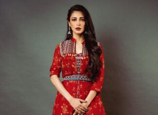 Shruti Haasan Instagram - 🥀🌹♥️ Outfit @label_anushree Stylist @neeraja.kona Photographer @the_pixel_farmer Asst by @manogna_gollapudi makeup @makeupartist_arti hair @noori_hairstylist 🧿