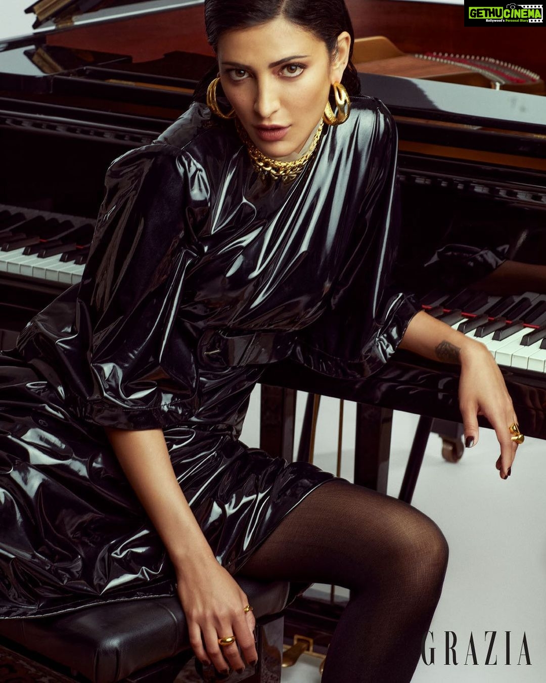Shruti Haasan Instagram - 🖤🎹 Raven dress, @Graine, ‘Tidal’ hoops, ‘Le Lien’ necklace, ‘La Chaine’ necklace, stackable pebble rings, all @Misho, divided signet ring, @ShopLune, ‘Model S’ grand piano, Steinway & Sons, @furtadosmusic @graziaindia Jan 2021 Photographed by @aneevrao Styled by @surbhishukla Fashion assistant: @thestyleattendant Hair and make-up: @devikajodhani assisted by @ritashukla22 Words: @barrynrodgers PR: @p2communication