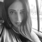 Shruti Haasan Instagram - It’s so fun being a Cloud Walker 🖤🧿💎 🌧