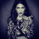 Shruti Haasan Instagram - Hey there 🖤