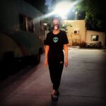 Shruti Haasan Instagram - The joy of packing up after a long productive and fun day at shoot 👽 #lovemyjob