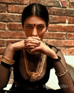 Shruti Haasan Instagram - 🖤👁🖤 Photographer: @Shrutzhaasan Styled by: @Shrutzhaasan Hair and make-up: @Shrutzhaasan Net top and bra: @Agentprovocateur Skirt: @Jade_bymk Boots: @Alexandermcqueen Team Wedding Vows: @NadiiaaMalik