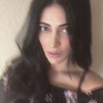 Shruti Haasan Instagram - 😳