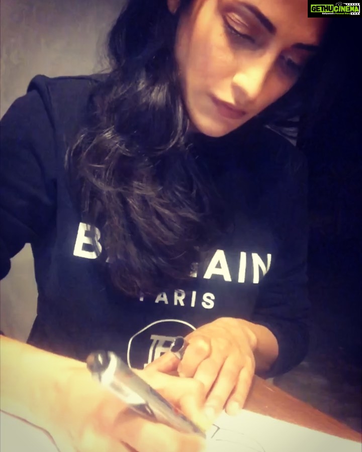 Shruti Haasan Instagram - Doodle calm 🖤 the things I’ve loved