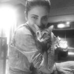 Shruti Haasan Instagram - Thankgod for Clara 🖤 I suddenly realise exactly how dr Neville felt about his dog Sam in I am legend 😂 Clara and I miss Cora so badly at this time :( I hope she’s getting her cuddles somewhere and I hope everyone is safe and staying inside #stayhome #loveyourpets PS- your pets DO NOT spread covid 19!