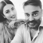 Shruti Haasan Instagram - 🖤 #appa #bapuji #chennai @ikamalhaasan