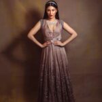 Shruti Haasan Instagram - For Filmfare last night 👗@mmalhothraworld @mmalhothra05 @challani_jewellery Hmu @prakatwork 👠@charleskeithofficial styled by @amritha.ram 📷 @parvathamsuhasphotography @bsfashionphotography