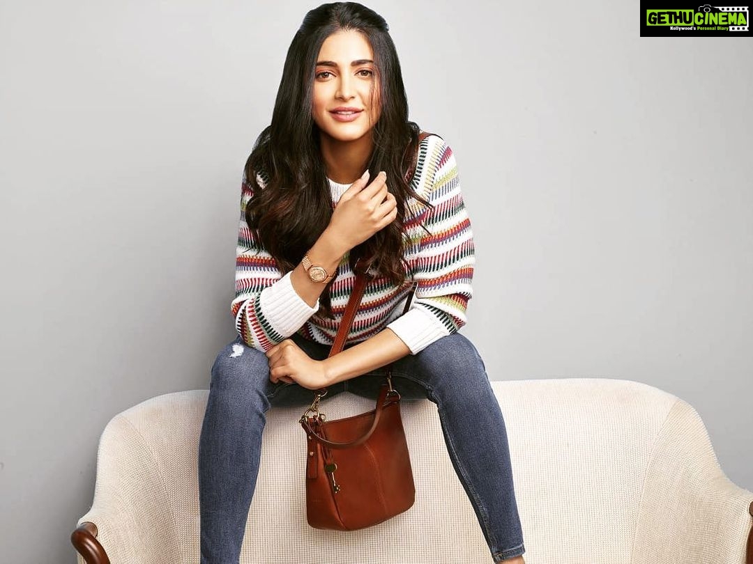 Shruti Haasan Instagram - Add some Lyric to your look #FossilStyle @Fossil Wishlist now on #EndOfReasonSale