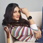 Shruti Haasan Instagram - Ask it to play music. Or ask it for directions. Ask it anything and the @Fossil Gen5 answers! #FossilSmartwatch