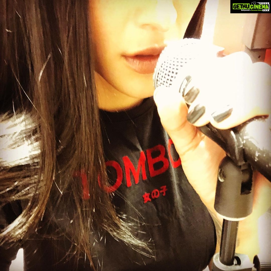 Shruti Haasan Instagram - 🎵 can’t wait for Sunday !! See you there 🖤