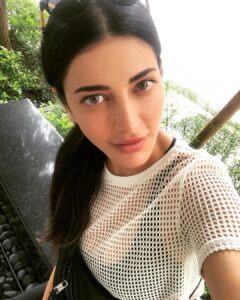 Shruti Haasan Instagram - Taiwaning 🖤 #work #shoot #treadstone