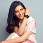 Shruti Haasan Instagram - #FossilSport always keeps me on top of my Fitness goals with my favourite music on the go #FossilStyle @fossil