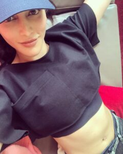 Shruti Haasan Instagram - 👋 From Budapest !! I love how life has such a flow, I had no idea I would get the chance to explore a brand new city and meet such wonderful people on this completely unexpected turn. I love that I’m training everyday and getting to spend time with myself in this new phase of life. Thankful for my lovely life and all these amazing experiences 💥 #gowiththeflow #changeisconstant #lovemylife #cominghomesoon Budapest, Hungary