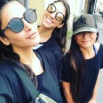 Shruti Haasan Instagram – Powerpuff … 3 buttercups though😂 @__helenetran__ @caitlindechelle  #fight!