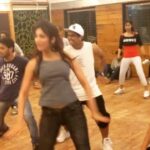 Shruti Haasan Instagram - 2012 !!! NOW THIS is a major throwback #rehearsals #dance also why was I rehearsing in jeans 🙈😂