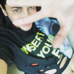 Shruti Haasan Instagram - Talk to the 🤚