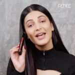 Shruti Haasan Instagram – @reneeofficial adding glam to my eyes, cheeks and lips with the revolutionary RENÉE FAB FACE makeup stick.

Loving this 3-in-1 makeup stick that’s become my go-to for looks that are convenient and professional, while being pocket-friendly. 🤩

Just a single swipe to make every look complete 😍

Get yours TODAY on www.reneecosmetics.in 

Also available on: Amazon India, Flipkart,Nykaa & more.

#ReneeCosmetics #FabFace #ReneeFabFace #3in1Stick #3in1BeautyStick #EyesCheeksLips #Face #Makeup