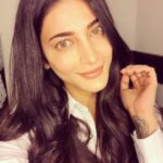 Shruti Haasan Instagram - Delhi days #workmode #shooting
