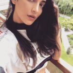 Shruti Haasan Instagram - 👋 #workmode #travel #thoughtprovokingbalconies #startedmyownhastag #enough Budapest, Hungary