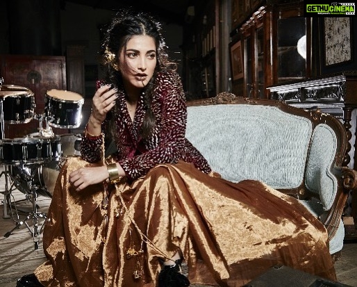Shruti Haasan Instagram - When all else fails, turn to metallics. Pastels are great for day-time occasions. But if you’re looking forward to making a groundbreaking style statement, swap those subdued shades with metallic-hued pieces. @NachiketBarve jacket and skirt from @PramabyPratimaPandey. Browse the digital issue at magazine.azafashions.com, or pick up a copy at Aza stores. Accessories: @mrinalinichandralabel Photography: @Arjun.mark Styling: @sanjanabatra Art Director: @prashish_moore Make up: @dilshadukaji_mua Hair: @ritashukla22