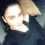 Shruti Haasan Instagram - 🖤 #workmode #studiosesh #happyme