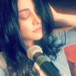 Shruti Haasan Instagram - Diva vibes for no reason at all 😜#studiosesh #workmode #makingmusic #sang
