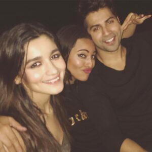 Sonakshi Sinha Instagram - Celebrating the success of these two sensational people! Most well deserved!!! 😘❤👏🏼 @aliaabhatt @varundvn #badriandvaidehi #aboutlastnight